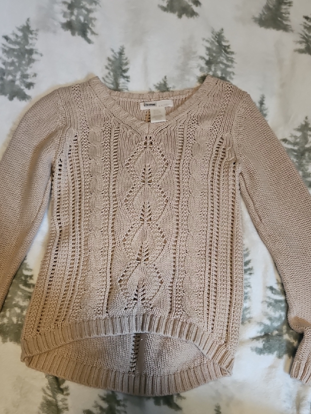 Kaisely Beige Cable-Knit V-Neck Sweater